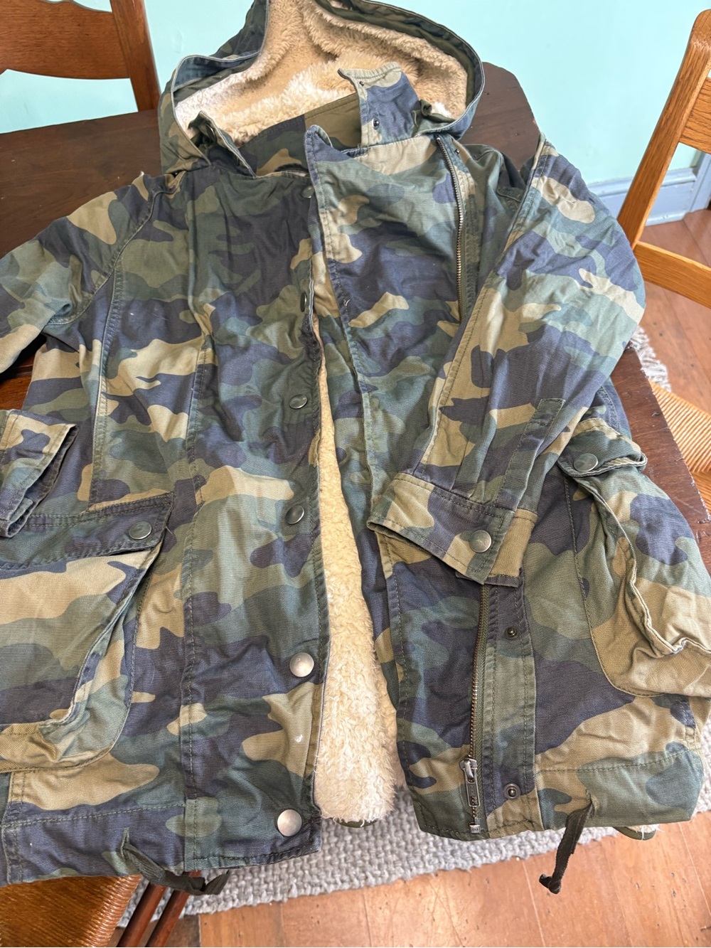 Camo Sherpa-Lined Hooded Parka by Rubbish    Size medium